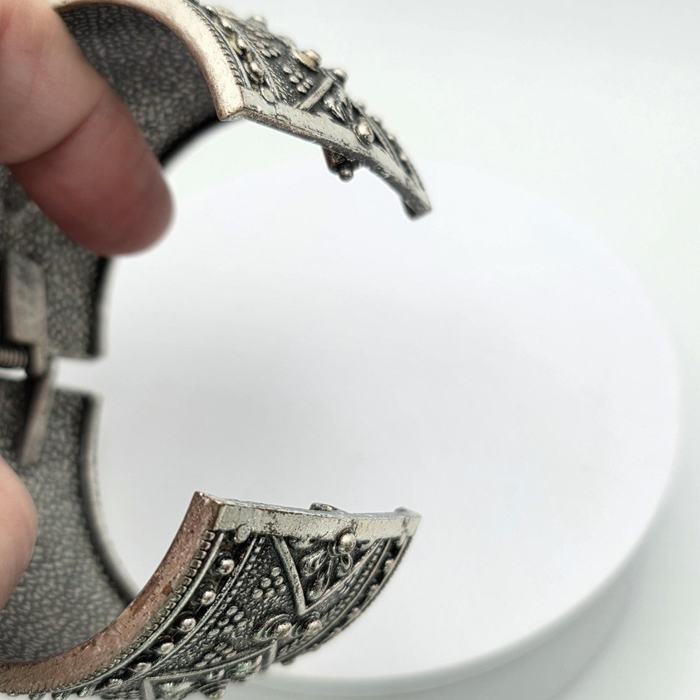 Vintage PREMIER DESIGNS Ornate Bracelet Antiqued‎ Hinged Clamper Boho Striking - Picture 6 of 7